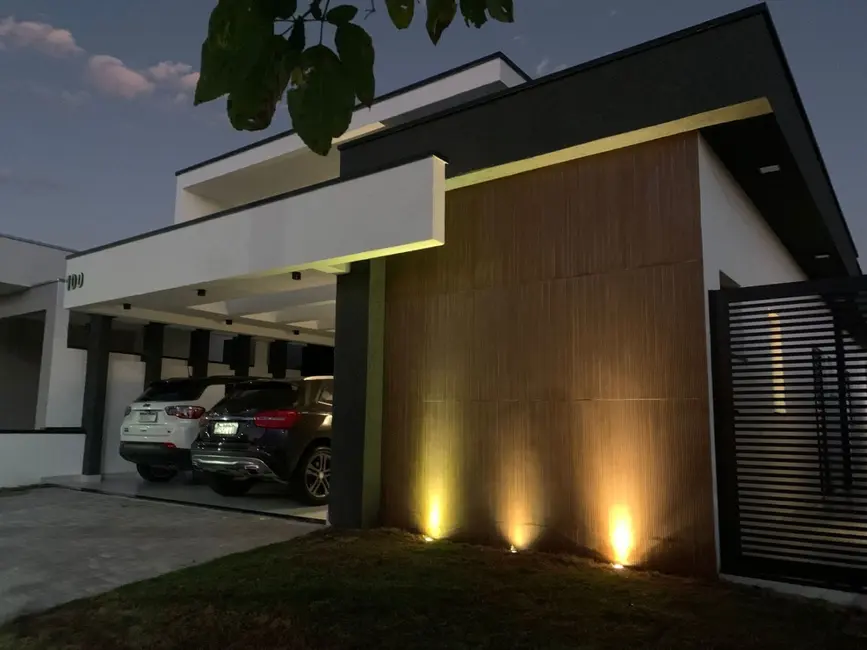 Foto 2 de Casa de Condomínio com 3 quartos à venda, 145m2 em Monte Belo, Taubate - SP