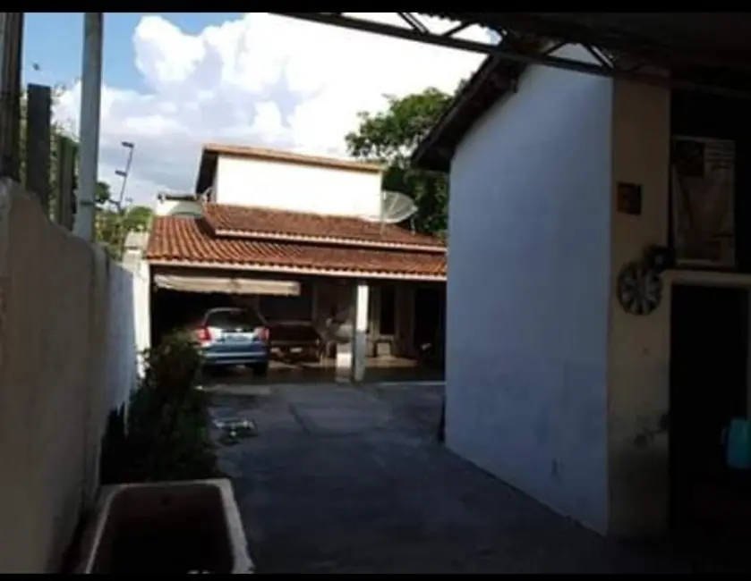 Foto 4 de Sobrado com 5 quartos à venda, 240m2 em Socorro, Pindamonhangaba - SP