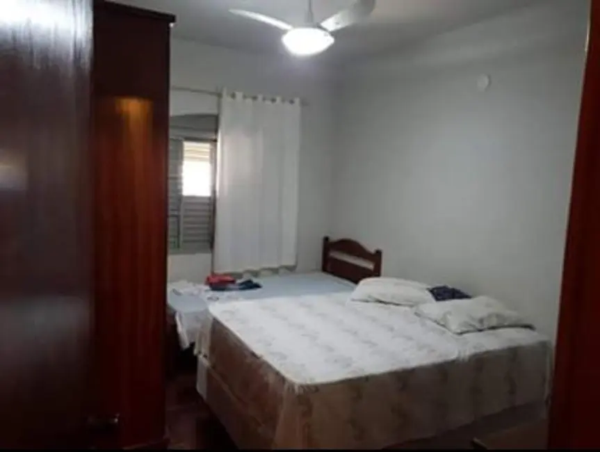 Foto 2 de Sobrado com 5 quartos à venda, 240m2 em Socorro, Pindamonhangaba - SP