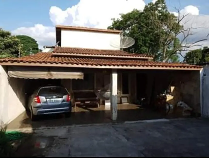 Foto 3 de Sobrado com 5 quartos à venda, 240m2 em Socorro, Pindamonhangaba - SP