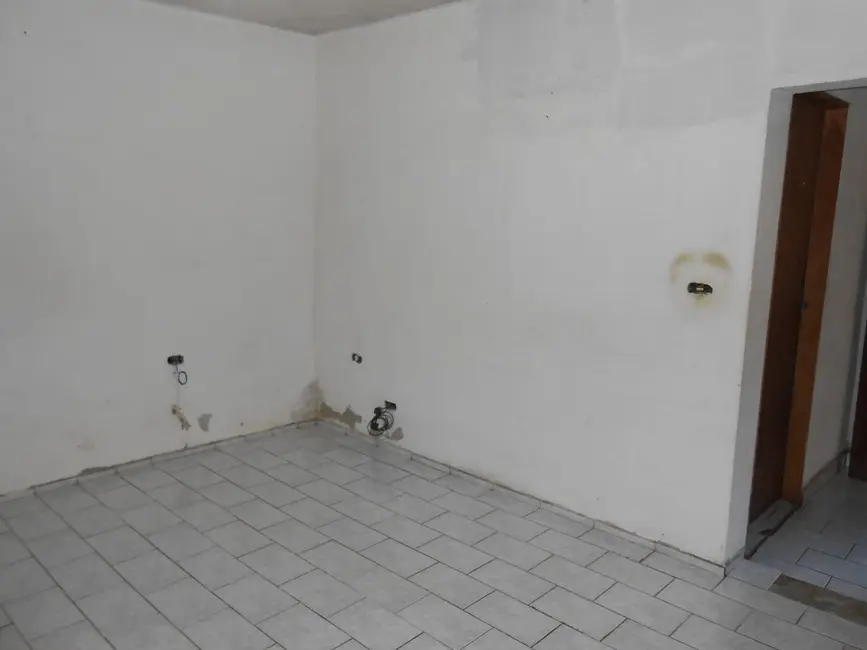 Foto 6 de Sobrado com 3 quartos à venda, 200m2 em Jardim Santa Cecília, Pindamonhangaba - SP