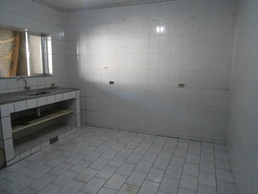 Foto 9 de Sobrado com 3 quartos à venda, 200m2 em Jardim Santa Cecília, Pindamonhangaba - SP