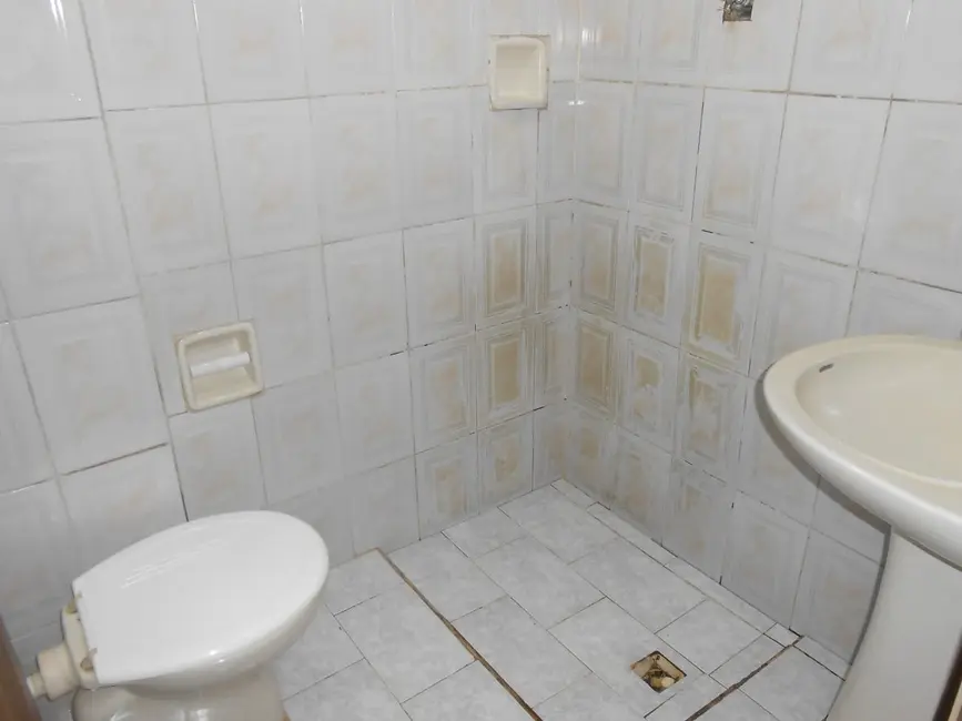 Foto 7 de Sobrado com 3 quartos à venda, 200m2 em Jardim Santa Cecília, Pindamonhangaba - SP