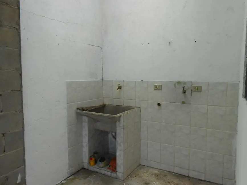 Foto 4 de Sobrado com 3 quartos à venda, 200m2 em Jardim Santa Cecília, Pindamonhangaba - SP