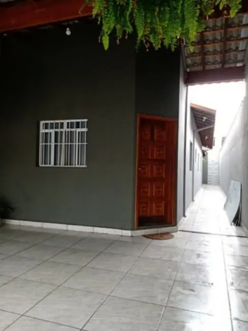 Foto 2 de Casa com 2 quartos à venda, 70m2 em Pindamonhangaba - SP