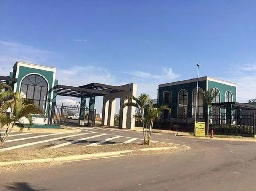 Foto 1 de Casa à venda em Piracangaguá, Taubate - SP