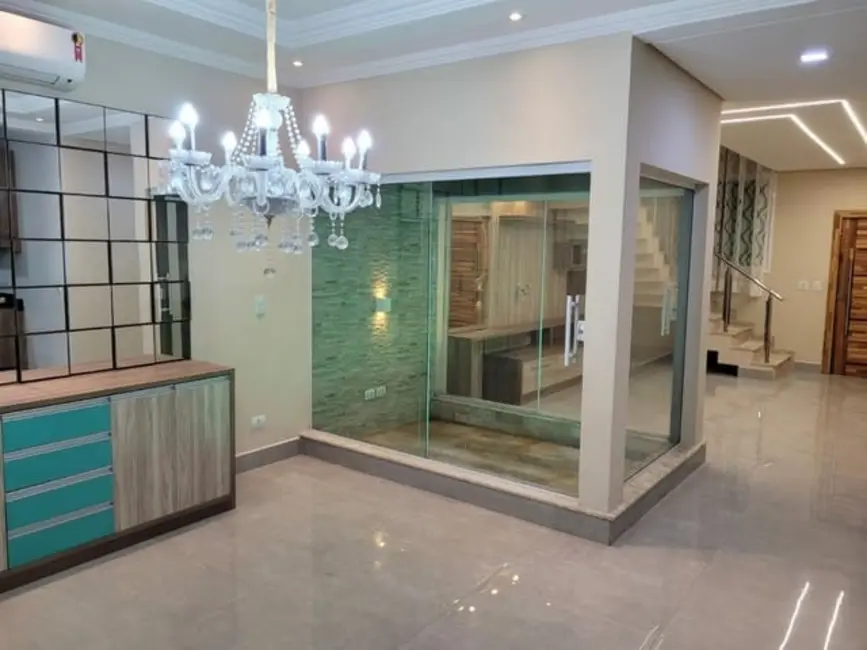 Foto 4 de Sobrado com 3 quartos à venda, 270m2 em Parque São Cristóvão, Taubate - SP