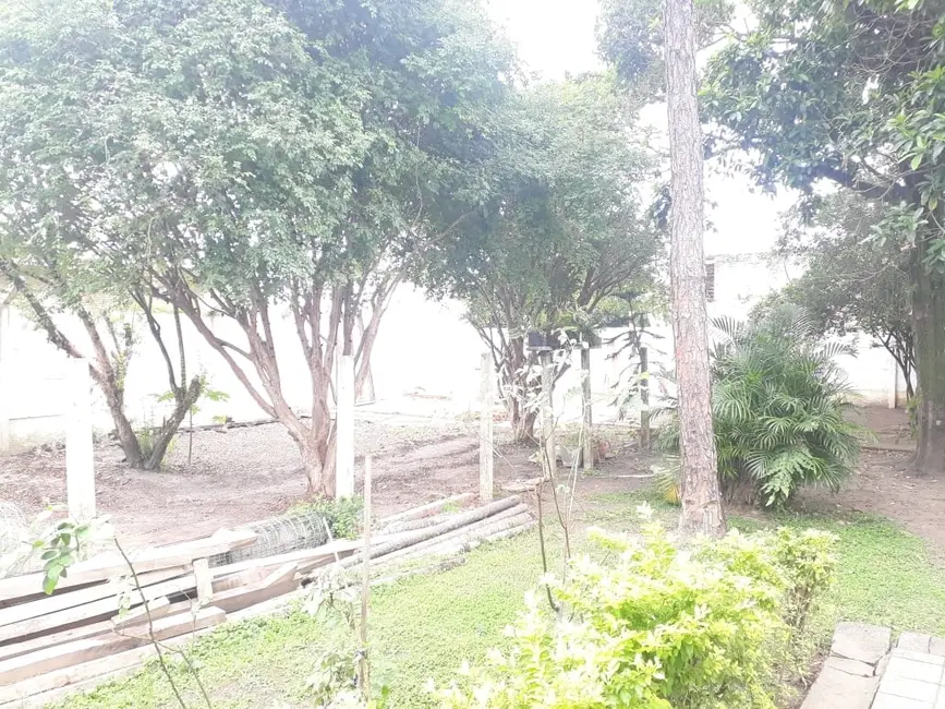 Casa com 3 quartos à venda e para alugar, 235m2 em Pindamonhangaba - SP - imagem 7 Foto 7 de Casa com 3 quartos à venda e para alugar, 235m2 em Pindamonhangaba - SP