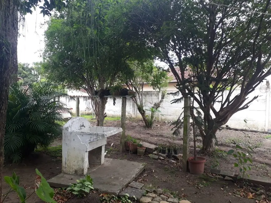 Foto 4 de Casa com 3 quartos à venda e para alugar, 235m2 em Pindamonhangaba - SP