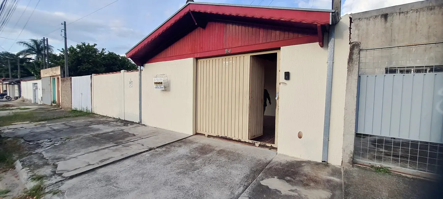 Foto 1 de Casa com 3 quartos à venda, 264m2 em Pindamonhangaba - SP