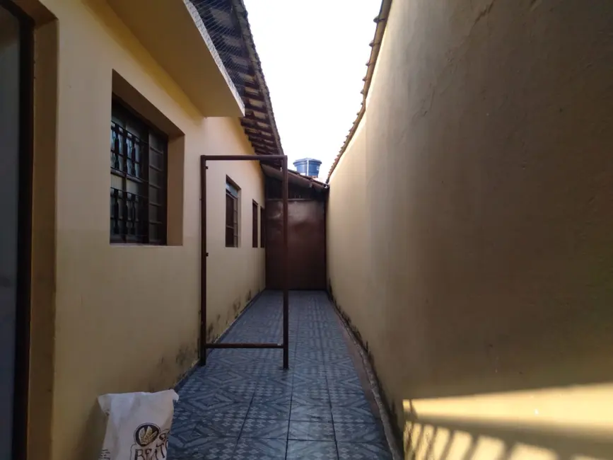 Foto 4 de Casa com 3 quartos à venda, 300m2 em Roseira - SP