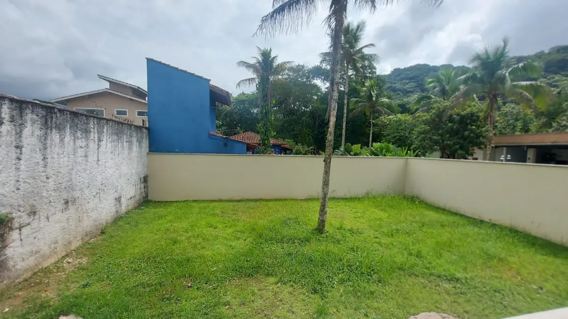 Foto 3 de Sobrado com 4 quartos à venda, 160m2 em Ubatuba - SP