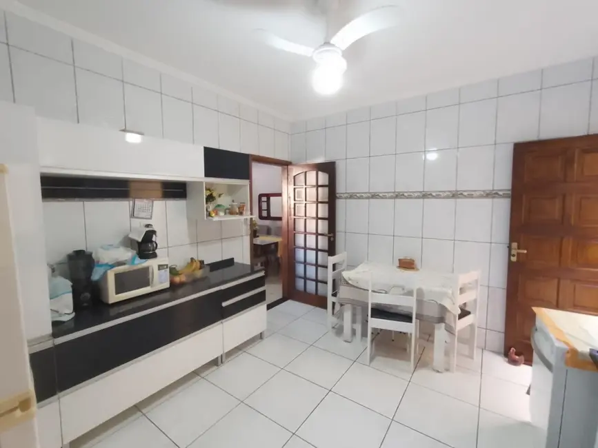 Foto 5 de Casa com 5 quartos à venda, 269m2 em Jardim Independência, Taubate - SP