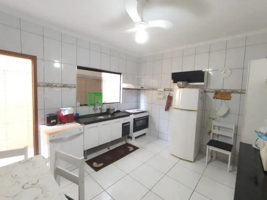 Foto 6 de Casa com 5 quartos à venda, 269m2 em Jardim Independência, Taubate - SP