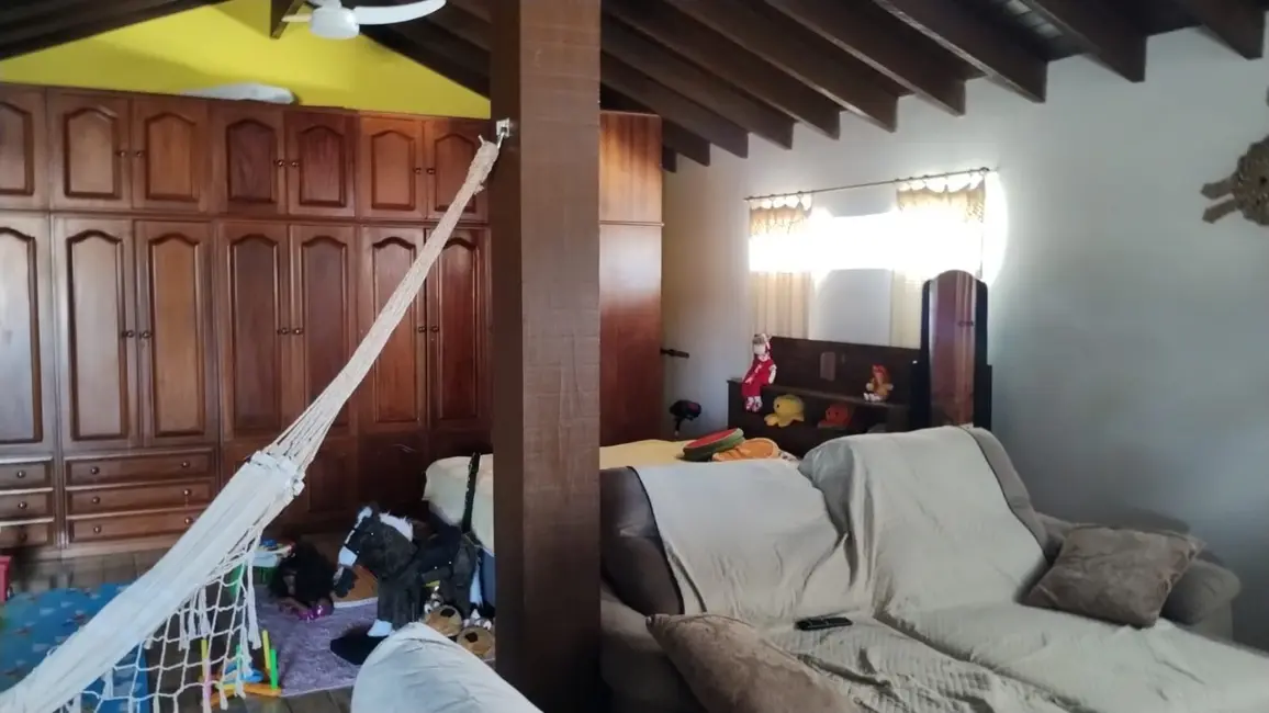 Foto 2 de Casa com 4 quartos à venda, 170m2 em Tremembe - SP