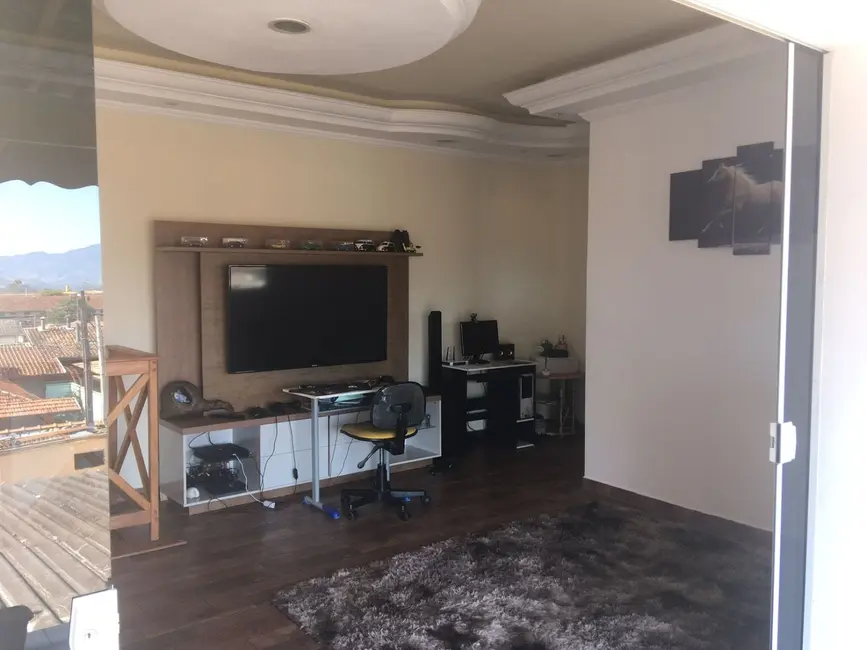 Foto 6 de Casa com 2 quartos à venda, 195m2 em Conjunto Residencial Araretama, Pindamonhangaba - SP