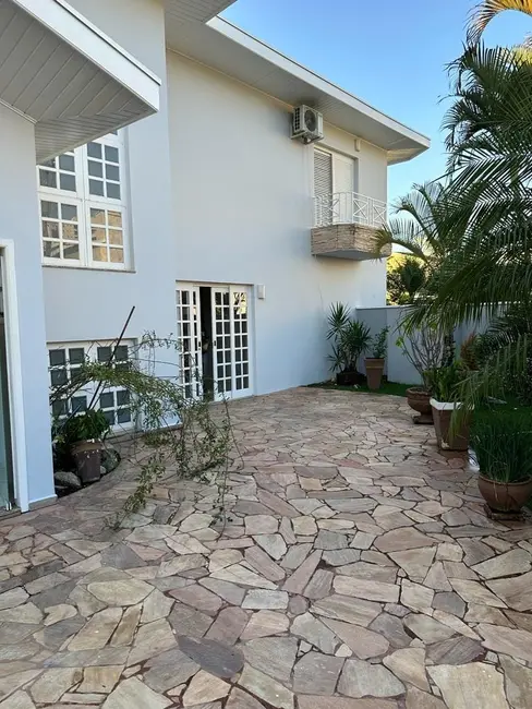 Foto 5 de Sobrado com 4 quartos à venda, 320m2 em Taubate - SP