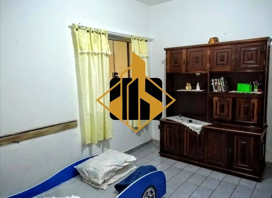 Sobrado com 5 quartos à venda, 224m2 em Aparecida - SP - imagem 4 Foto 4 de Sobrado com 5 quartos à venda, 224m2 em Aparecida - SP