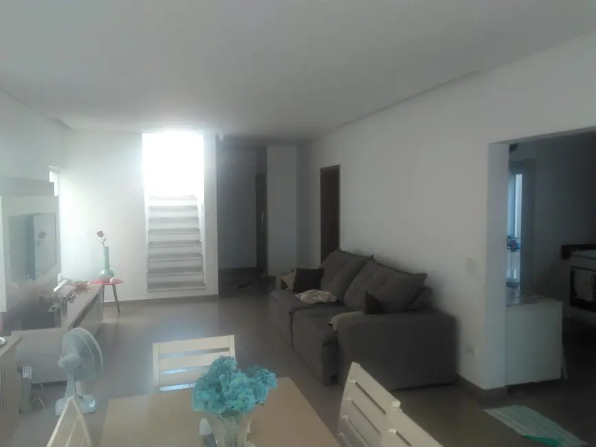 Foto 9 de Casa de Condomínio com 3 quartos à venda, 210m2 em Piracangaguá, Taubate - SP