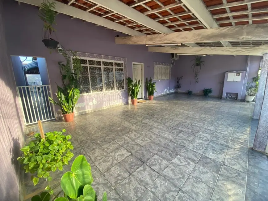 Foto 2 de Casa com 3 quartos à venda, 190m2 em Tremembe - SP