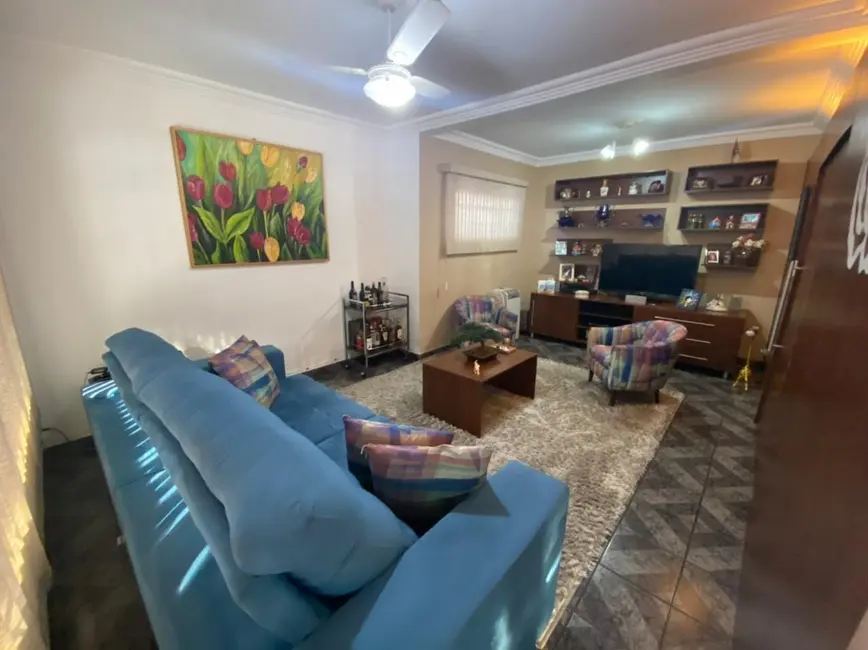 Foto 3 de Casa com 3 quartos à venda, 190m2 em Tremembe - SP