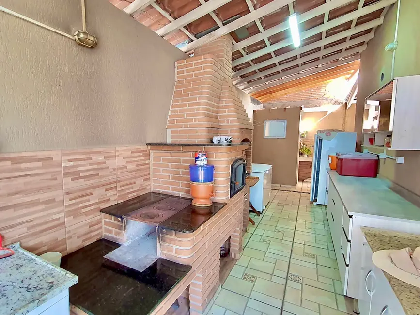 Foto 7 de Casa com 3 quartos à venda, 200m2 em Jardim Santa Cecília, Pindamonhangaba - SP