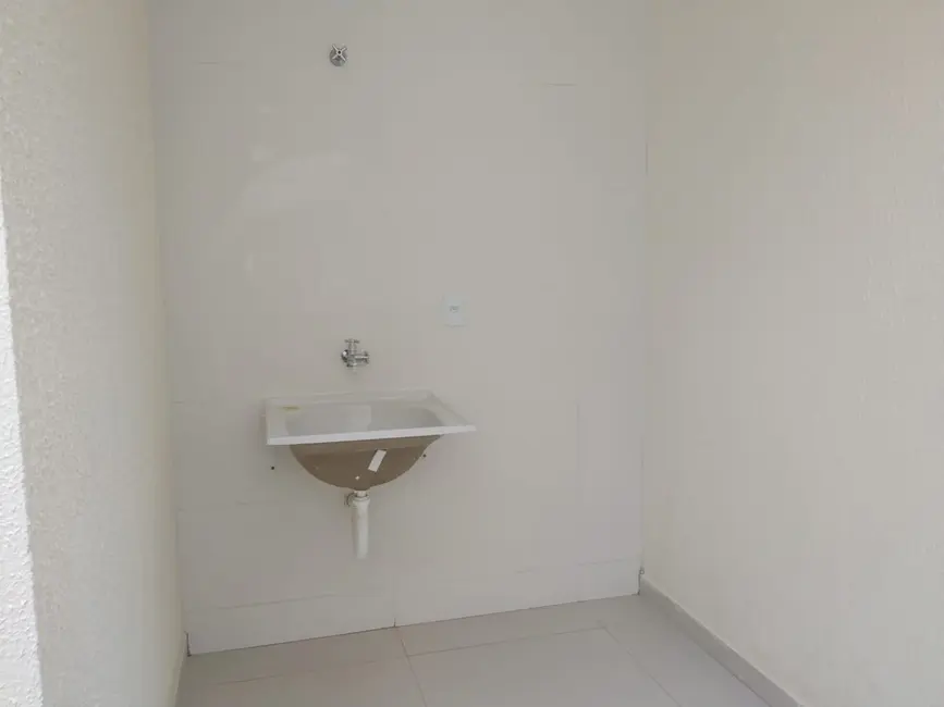 Foto 4 de Casa com 2 quartos à venda, 73m2 em Residencial Estoril, Taubate - SP