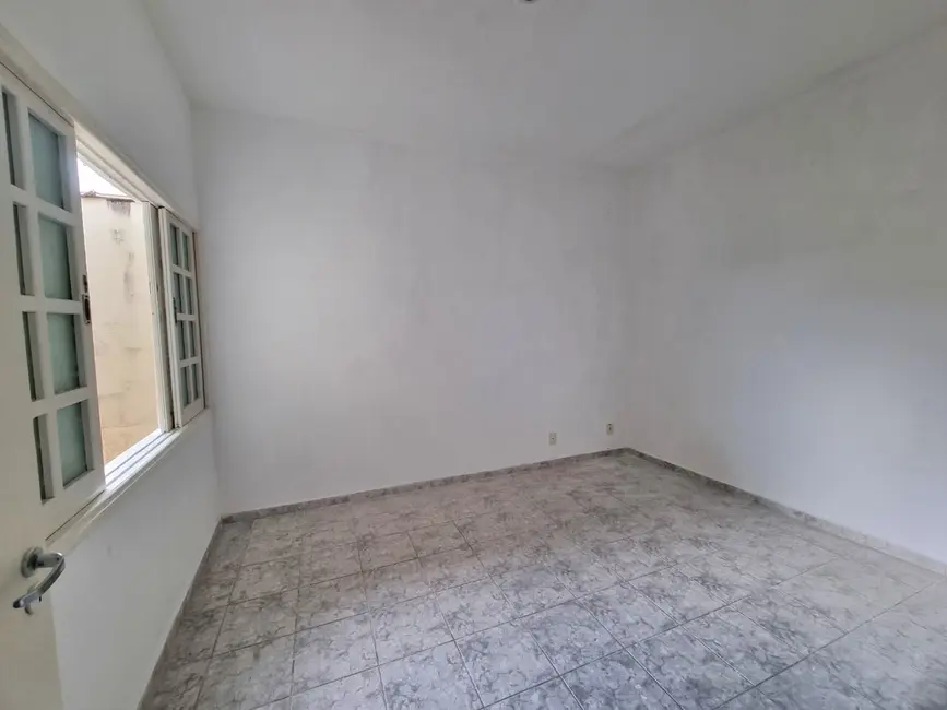 Foto 5 de Casa com 4 quartos à venda, 182m2 em Pindamonhangaba - SP