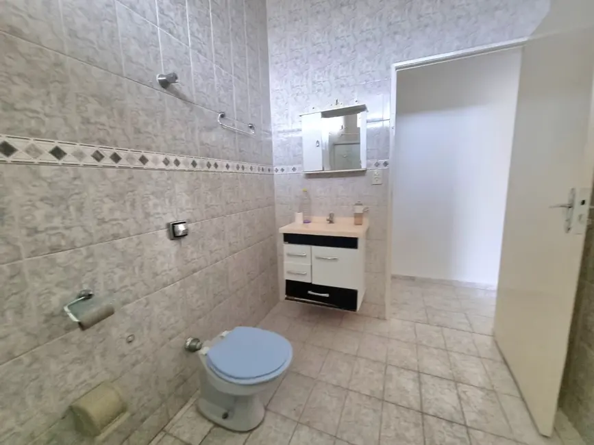 Foto 9 de Casa com 4 quartos à venda, 182m2 em Pindamonhangaba - SP