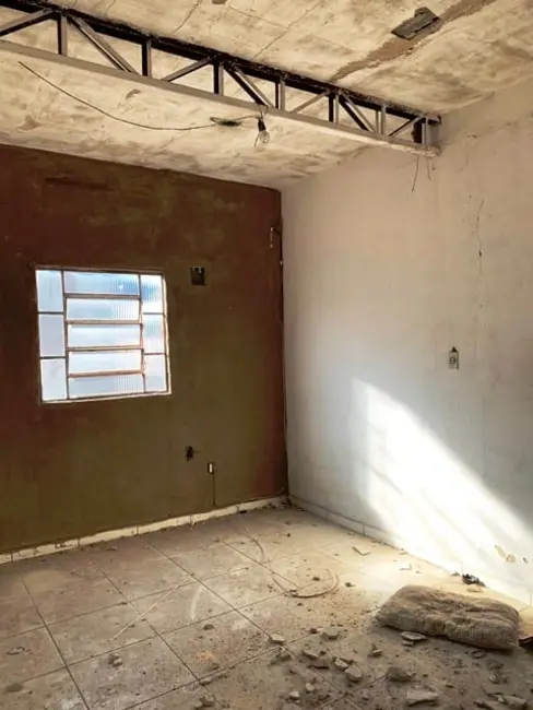 Foto 5 de Casa com 2 quartos à venda, 70m2 em Pindamonhangaba - SP