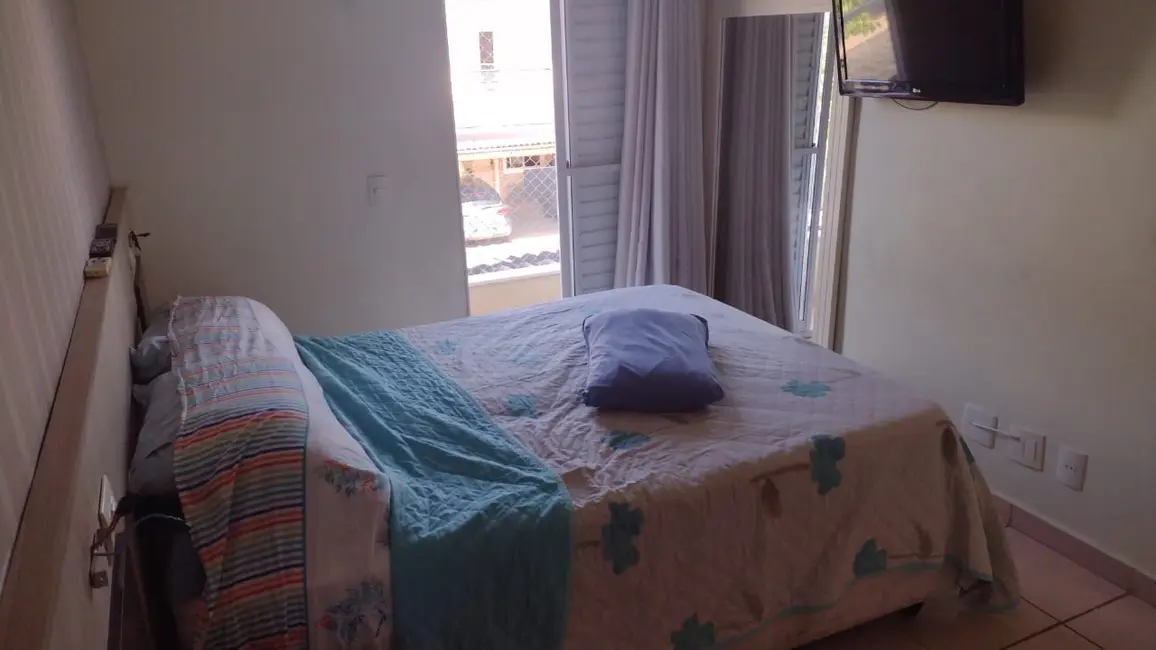 Foto 5 de Sobrado com 3 quartos à venda, 120m2 em Esplanada Independência, Taubate - SP