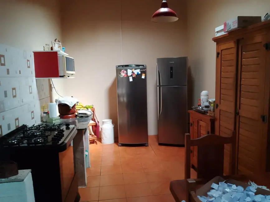 Foto 8 de Casa com 2 quartos à venda, 70m2 em Pindamonhangaba - SP