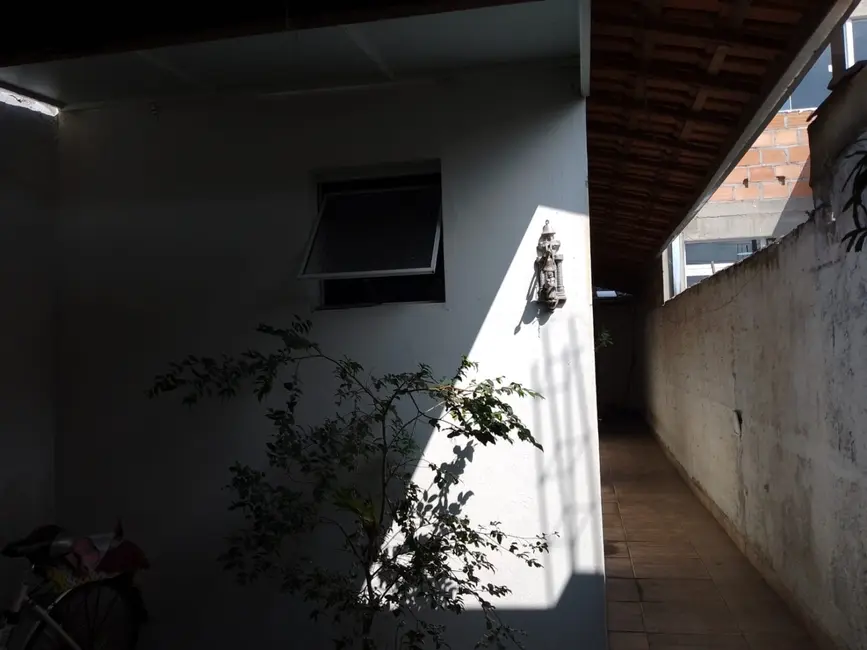 Foto 3 de Casa com 2 quartos à venda, 70m2 em Pindamonhangaba - SP