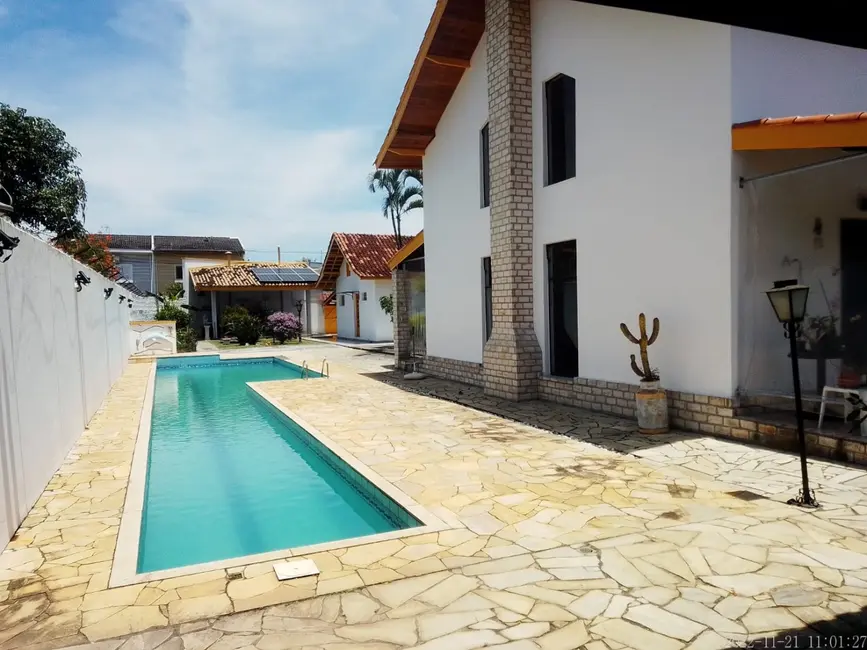 Foto 1 de Casa de Condomínio com 3 quartos à venda, 325m2 em Vila São Geraldo, Taubate - SP