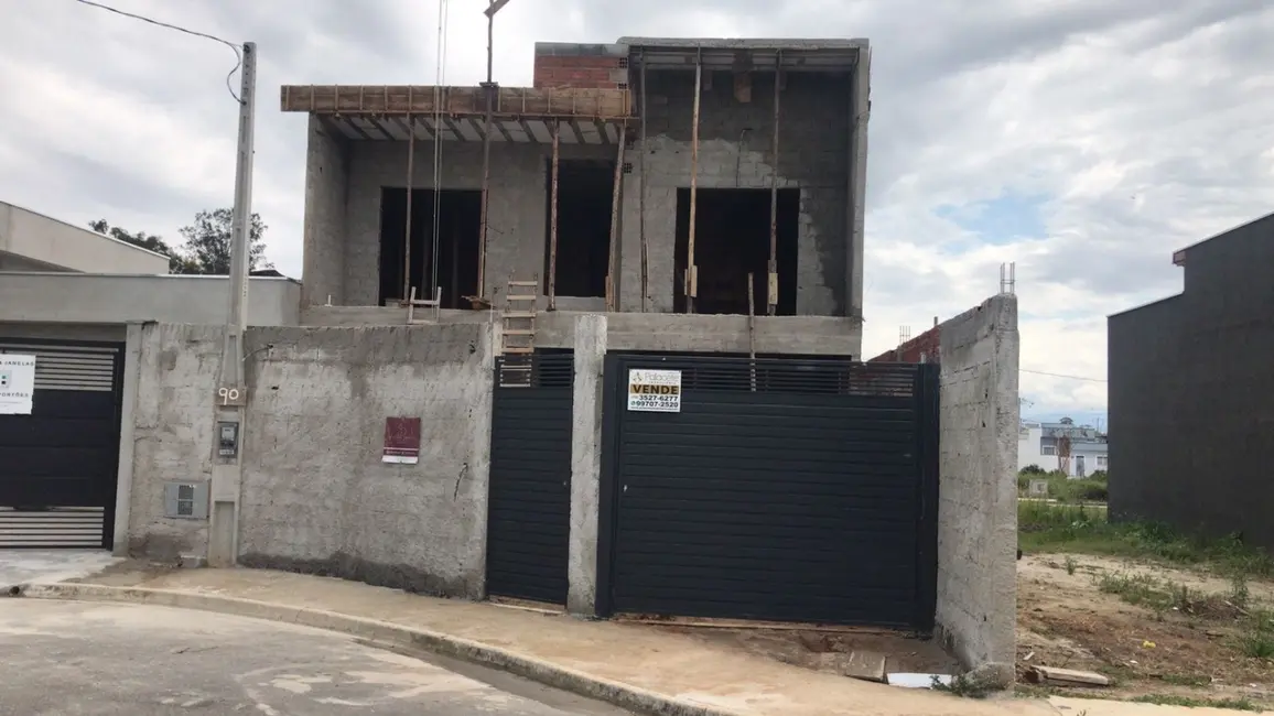 Foto 4 de Sobrado com 3 quartos à venda, 203m2 em Pindamonhangaba - SP