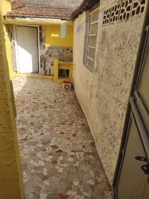 Sobrado com 3 quartos à venda e para alugar, 210m2 em Aparecida - SP - imagem 9 Foto 9 de Sobrado com 3 quartos à venda e para alugar, 210m2 em Aparecida - SP