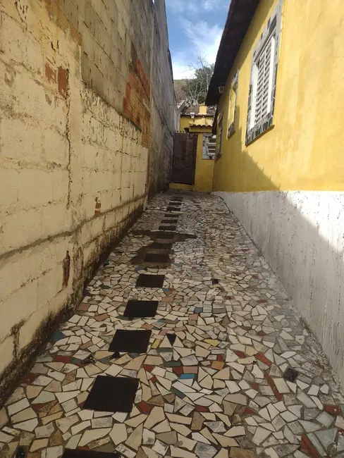 Sobrado com 3 quartos à venda e para alugar, 210m2 em Aparecida - SP - imagem 6 Foto 6 de Sobrado com 3 quartos à venda e para alugar, 210m2 em Aparecida - SP