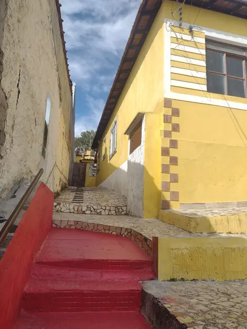 Sobrado com 3 quartos à venda e para alugar, 210m2 em Aparecida - SP - imagem 3 Foto 3 de Sobrado com 3 quartos à venda e para alugar, 210m2 em Aparecida - SP