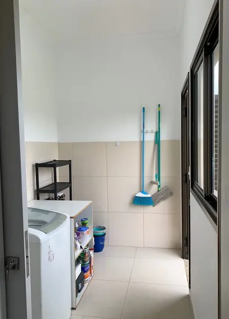 Foto 4 de Casa com 2 quartos à venda, 110m2 em Pindamonhangaba - SP