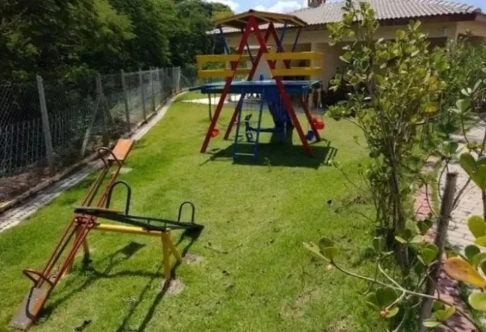 Foto 2 de Casa de Condomínio com 3 quartos à venda, 93m2 em Piracangaguá, Taubate - SP