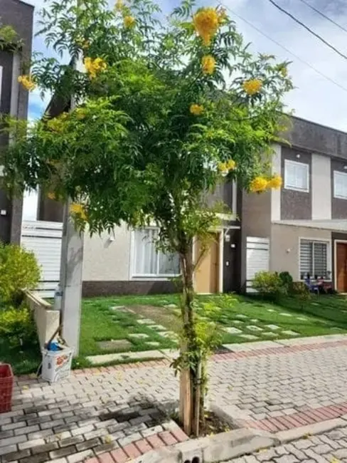 Foto 1 de Casa de Condomínio com 3 quartos à venda, 93m2 em Piracangaguá, Taubate - SP