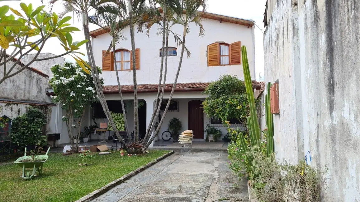 Foto 8 de Sobrado com 4 quartos à venda, 240m2 em Crispim, Pindamonhangaba - SP