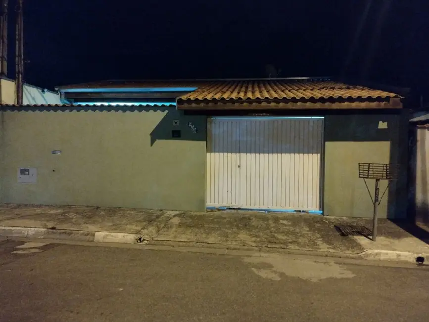 Foto 1 de Casa com 3 quartos à venda em Residencial Arco-Íris, Pindamonhangaba - SP