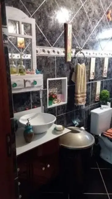 Foto 3 de Casa com 2 quartos à venda, 232m2 em Taubate - SP