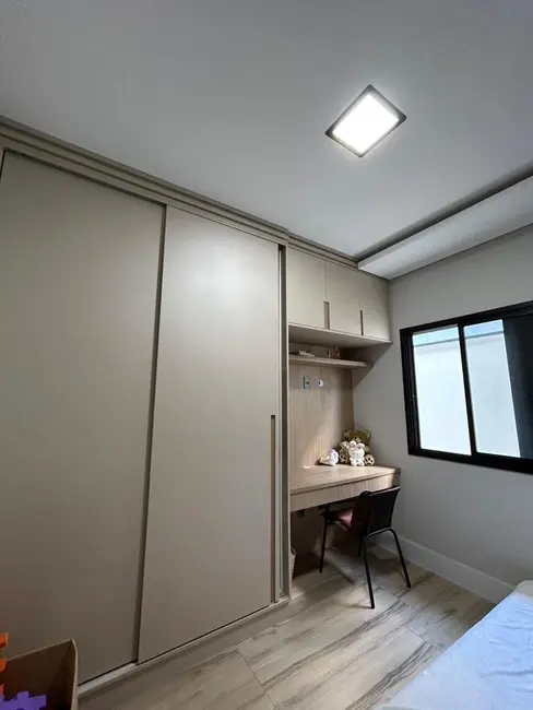 Foto 3 de Casa de Condomínio com 3 quartos à venda, 245m2 em Mombaça, Pindamonhangaba - SP