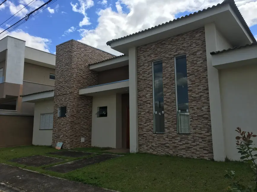 Foto 3 de Casa de Condomínio com 3 quartos à venda, 166m2 em Tremembe - SP