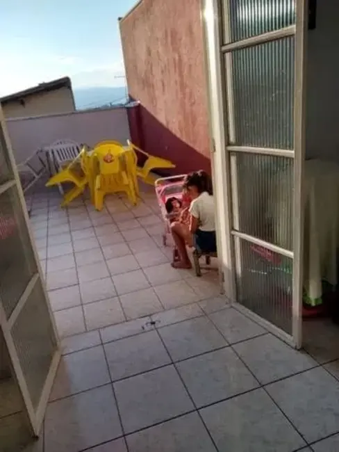 Foto 2 de Sobrado com 3 quartos à venda, 125m2 em Vila Nossa Senhora das Graças, Taubate - SP