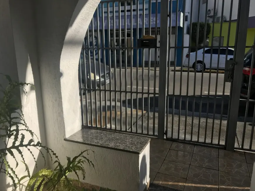 Foto 4 de Casa com 4 quartos à venda, 150m2 em São Benedito, Pindamonhangaba - SP