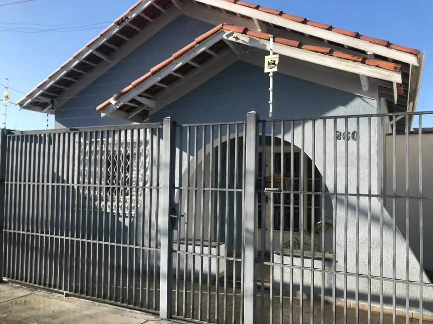 Foto 1 de Casa com 4 quartos à venda, 150m2 em São Benedito, Pindamonhangaba - SP