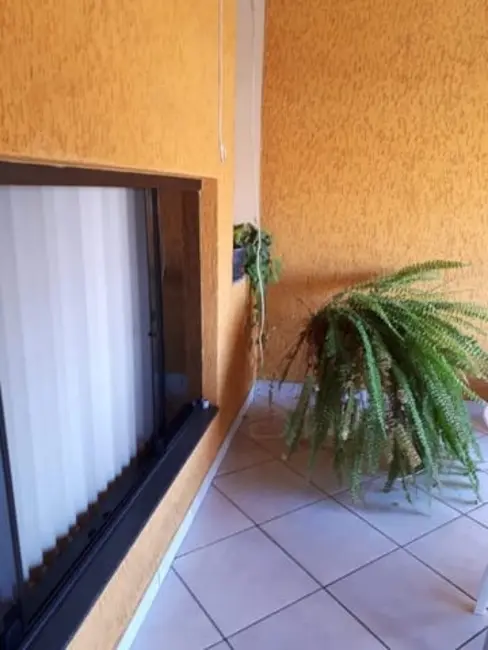 Foto 6 de Sobrado com 4 quartos à venda, 185m2 em Residencial Maricá, Pindamonhangaba - SP